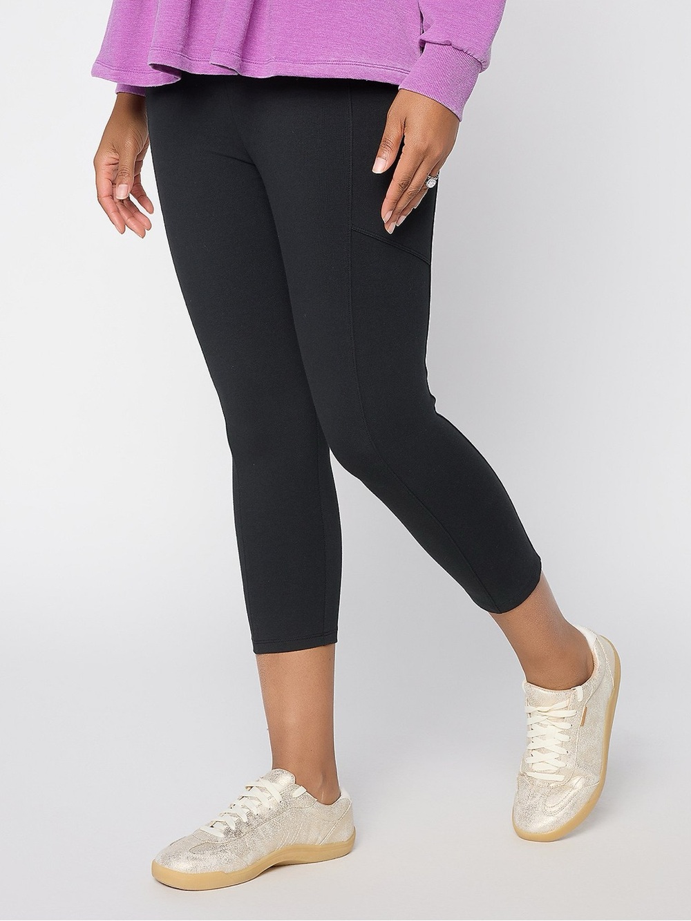 LOGO by Lori Goldstein Black Capri Leggings with Side Pocket